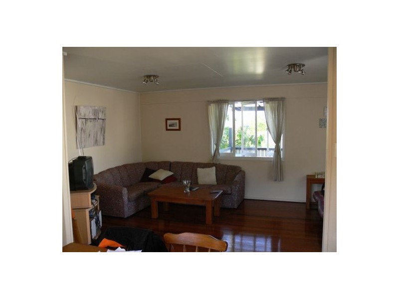 39 Price Street, Riverview QLD 4303