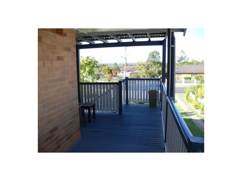 39 Price Street, Riverview QLD 4303