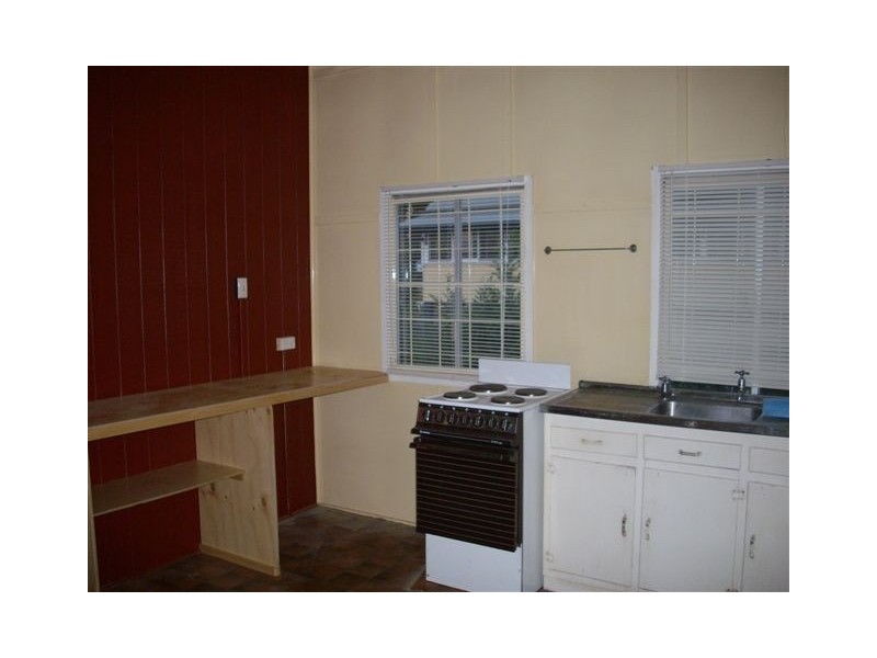 41 Stafford Road, Booval QLD 4304