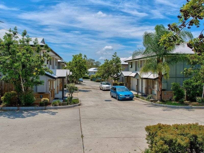 6/15 SALLY DRIVE, Marsden QLD 4132