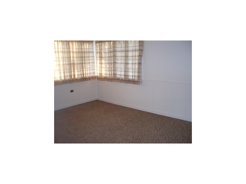 18 Beechcroft St, Coopers Plains QLD 4108