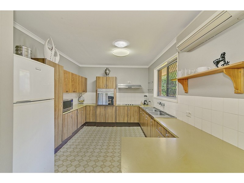 4 Jardine Drive, Springwood QLD 4127