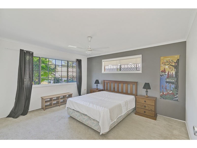 4 Jardine Drive, Springwood QLD 4127