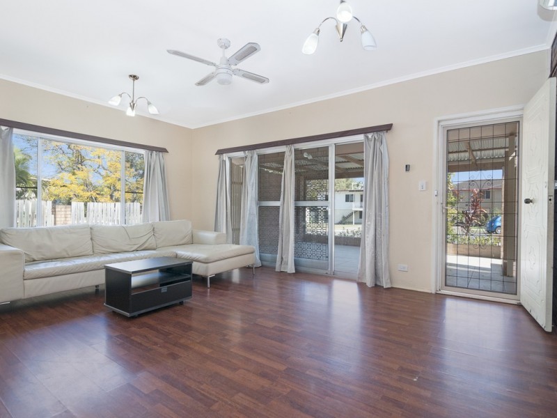 13 WILDE STREET, Kingston QLD 4114