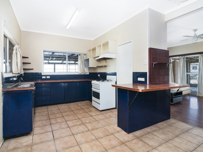 13 WILDE STREET, Kingston QLD 4114