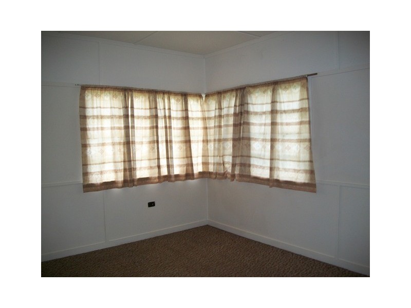 18 Beechcroft Street, Coopers Plains QLD 4108