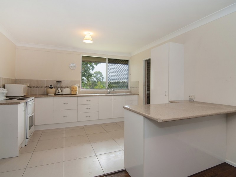 13 RHOLANDA CRESCENT, Springwood QLD 4127