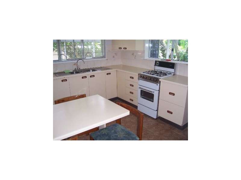 64 Chalfont Street, Salisbury QLD 4107