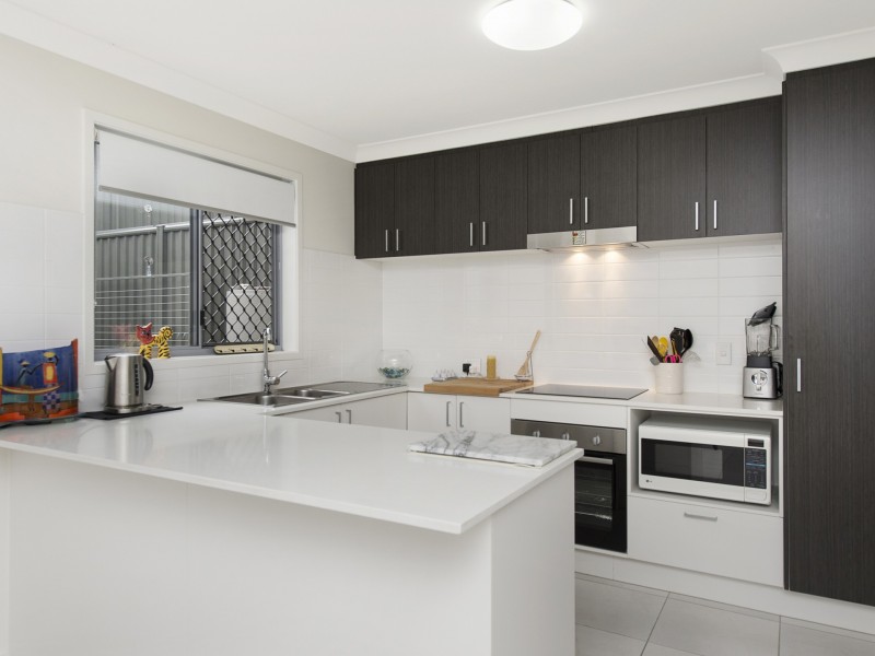 218/85 Nottingham Road, Calamvale QLD 4116