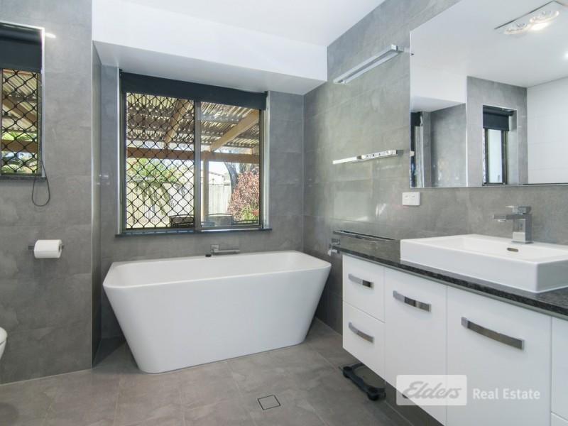33 BENWERRIN ROAD, Loganholme QLD 4129