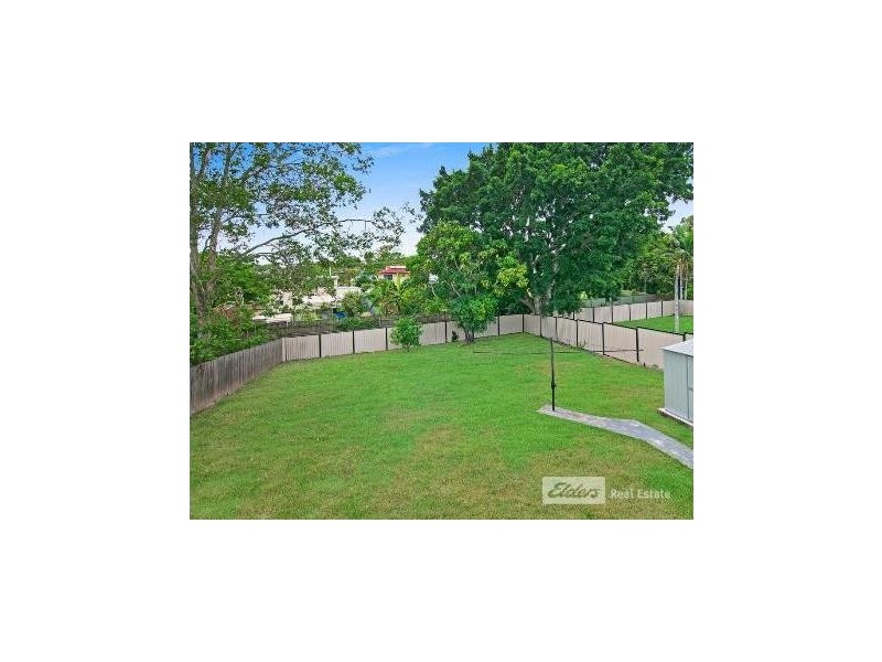 9 Darren Drive, Slacks Creek QLD 4127