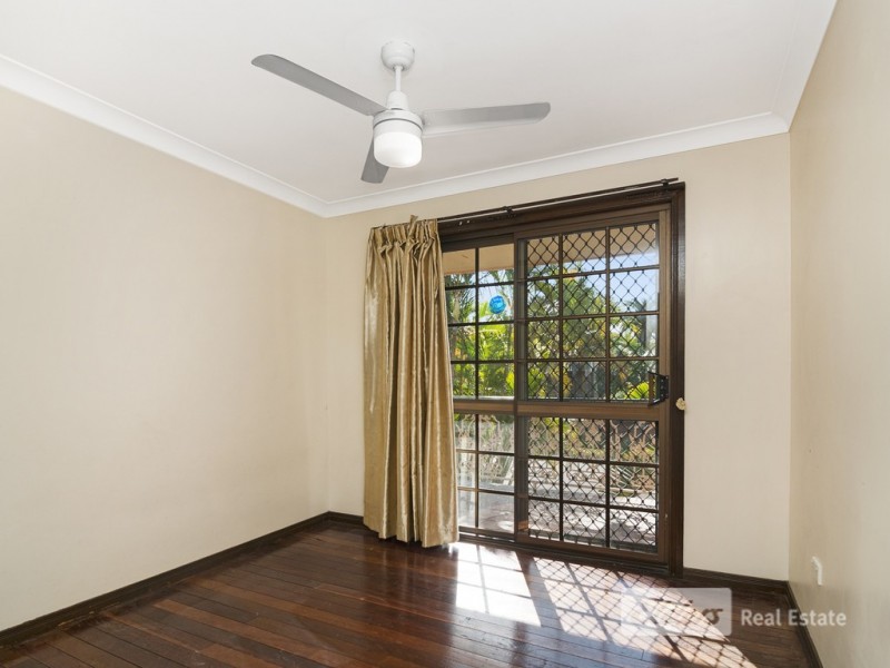 63 Farringdon Street, Robertson QLD 4109