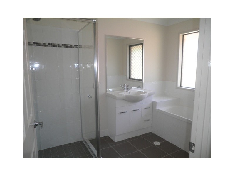 98 Elizabeth Street, Acacia Ridge QLD 4110