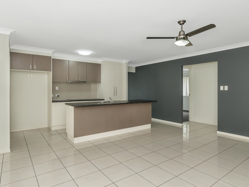 11 WILDWOOD CRESCENT, Flagstone QLD 4280