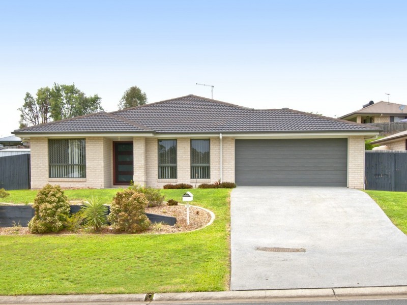 11 WILDWOOD CRESCENT, Flagstone QLD 4280