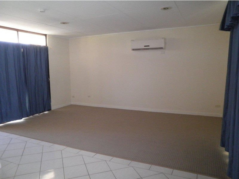 35 Laurinda Crescent, Springwood QLD 4127