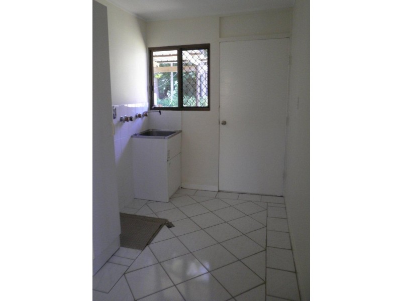 35 Laurinda Crescent, Springwood QLD 4127