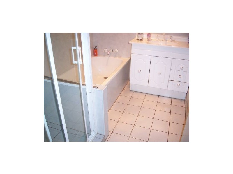 4 NYNGAM ST, Acacia Ridge QLD 4110