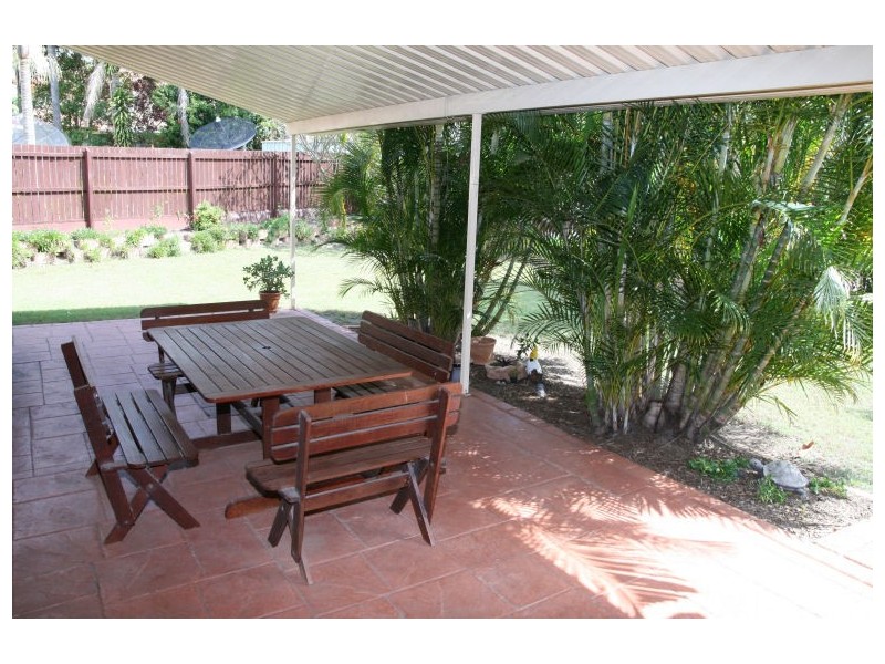 16 Stuart Place, Eight Mile Plains QLD 4113