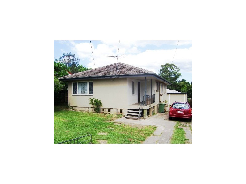 28 Madison St, Woodridge QLD 4114