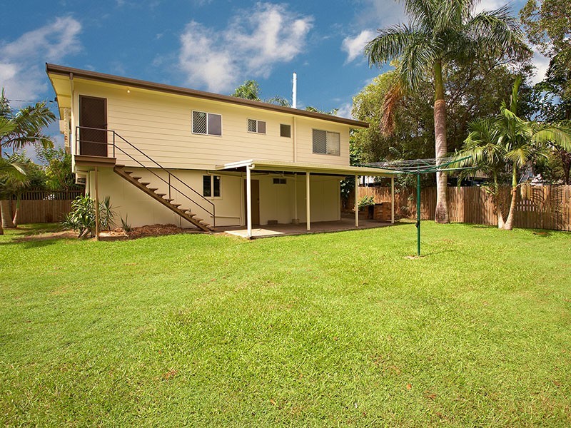 1 BLUEGUM CT, Kingston QLD 4114