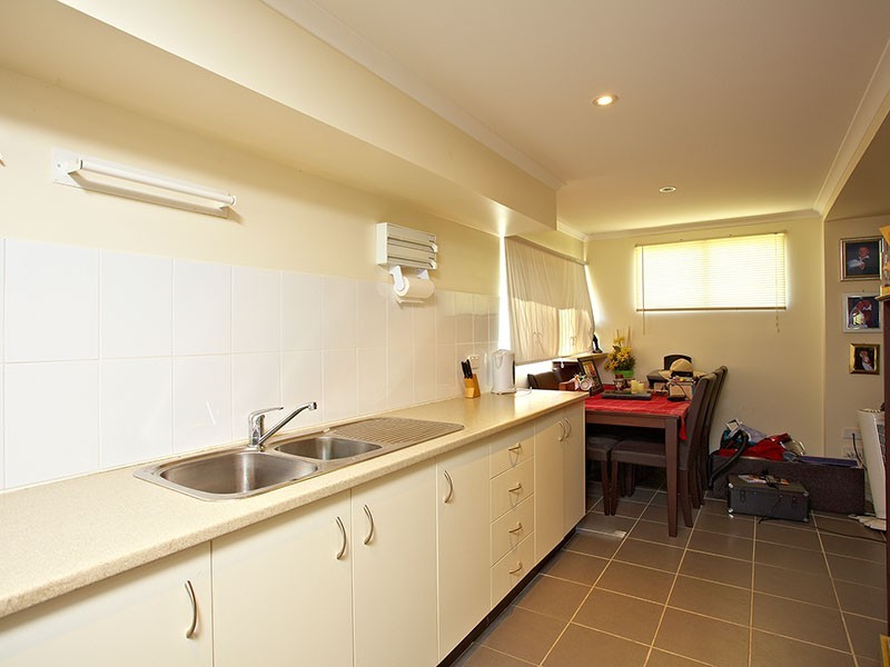 69 Poplar St, Woodridge QLD 4114