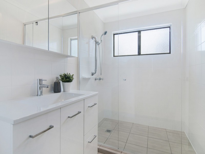 71 Jacaranda Avenue, Logan Central QLD 4114