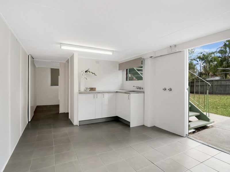 71 Jacaranda Avenue, Logan Central QLD 4114