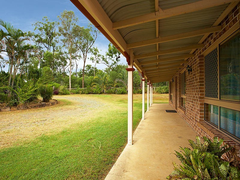 50-52 EILDON CL, Munruben QLD 4125