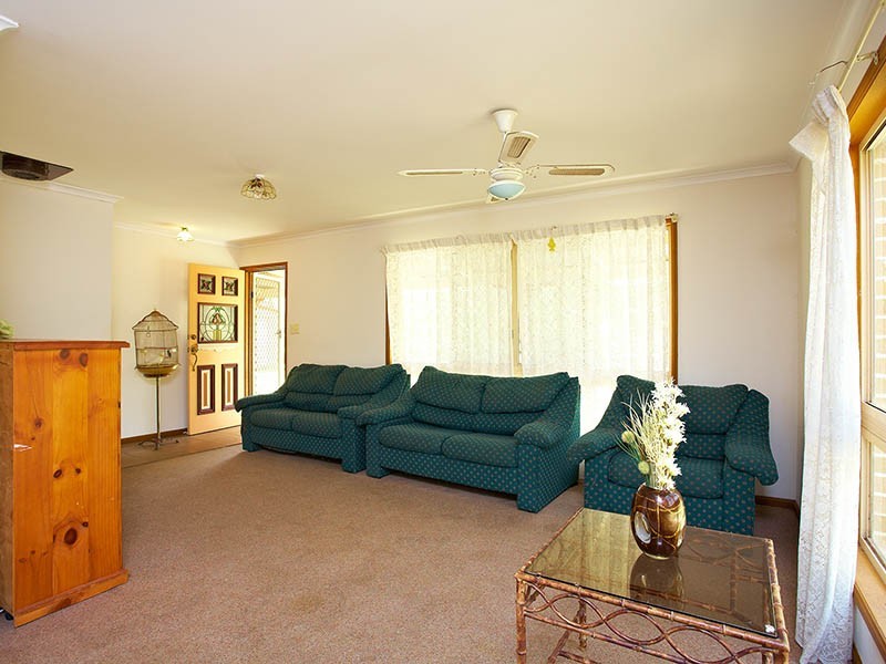 50-52 EILDON CL, Munruben QLD 4125