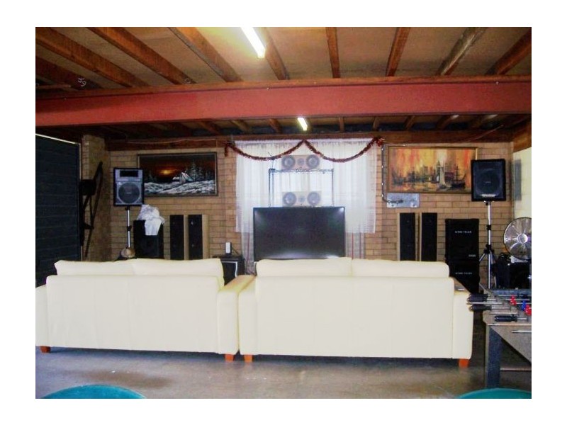 6  ROBUR, Acacia Ridge QLD 4110