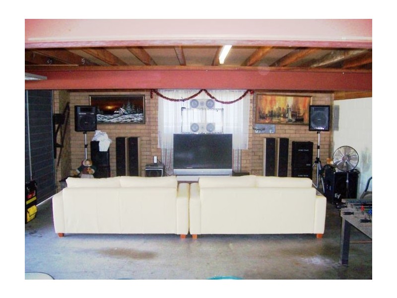 6  ROBUR, Acacia Ridge QLD 4110