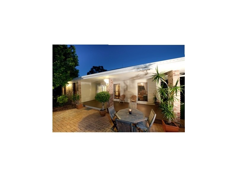 5 Jocelyn Grove, Springwood QLD 4127