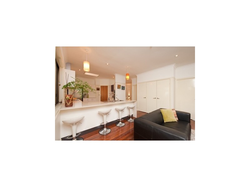 5 Jocelyn Grove, Springwood QLD 4127