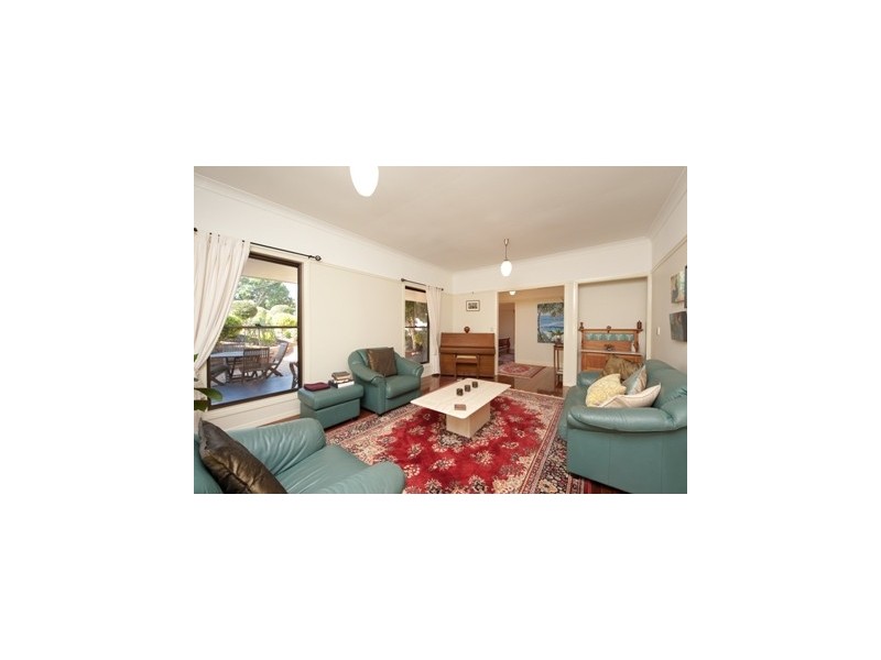 5 Jocelyn Grove, Springwood QLD 4127