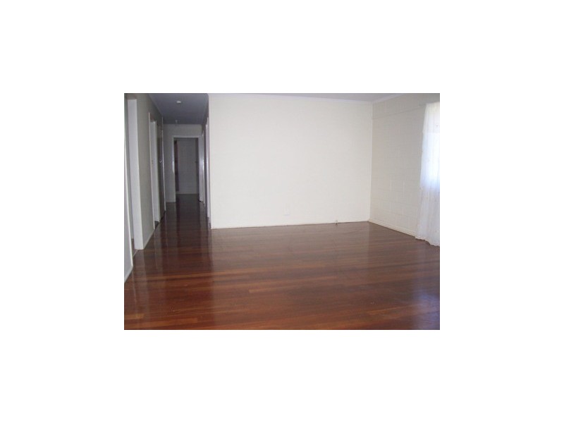 16 DELLOW, Acacia Ridge QLD 4110