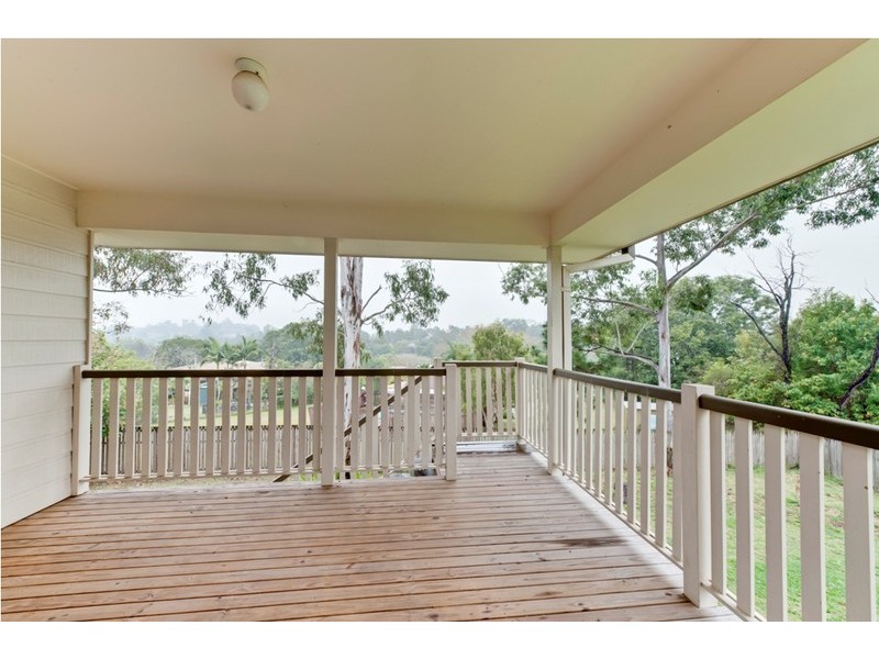 18A WILLOW ROAD WEST, Redbank Plains QLD 4301
