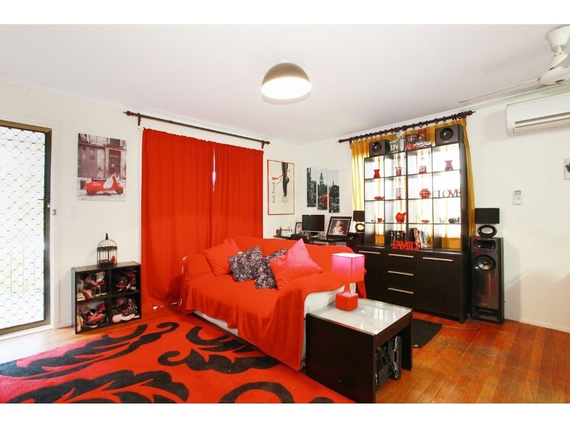 29 Woody Avenue, Kingston QLD 4114