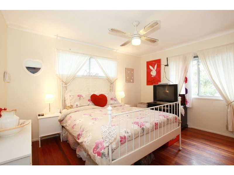 29 Woody Avenue, Kingston QLD 4114