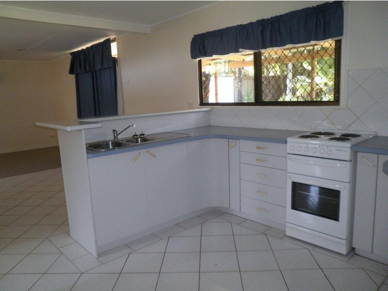 35 Laurinda Crescent, Springwood QLD 4127