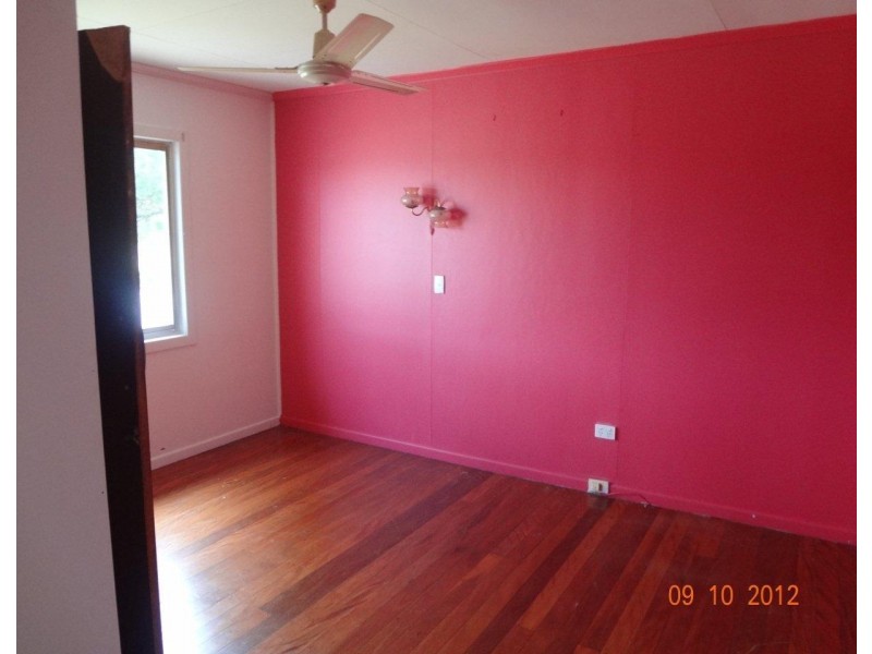 75 Springwood Road, Springwood QLD 4127