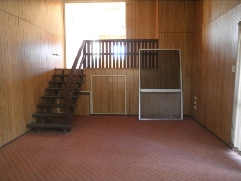 75 Springwood Road, Springwood QLD 4127