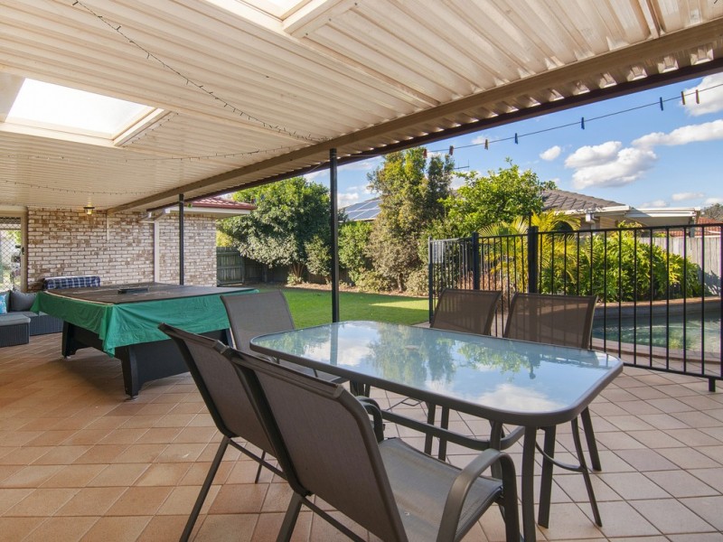 12 Chestnut Place, Calamvale QLD 4116