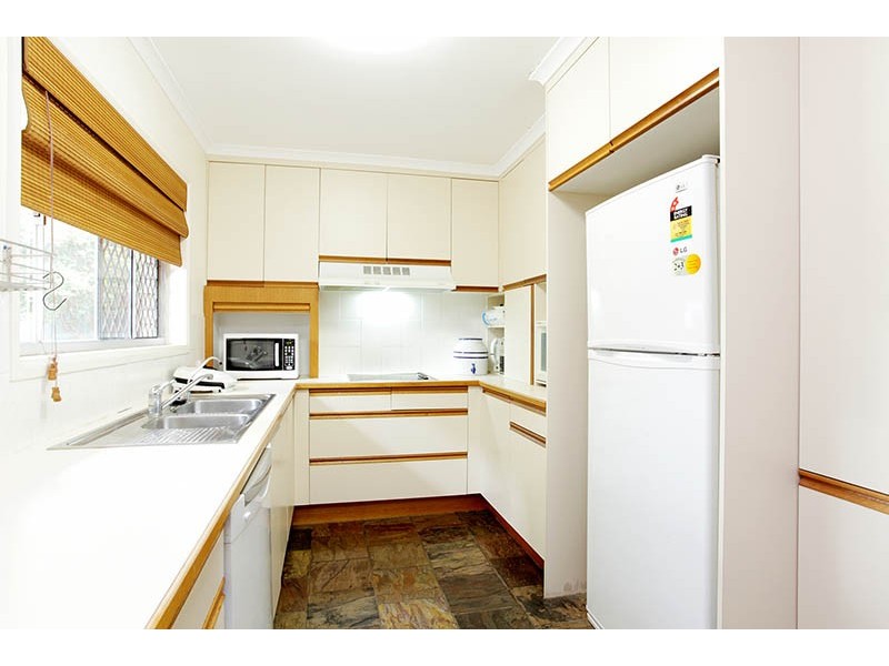 41 VANESSA BOULEVARD, Springwood QLD 4127