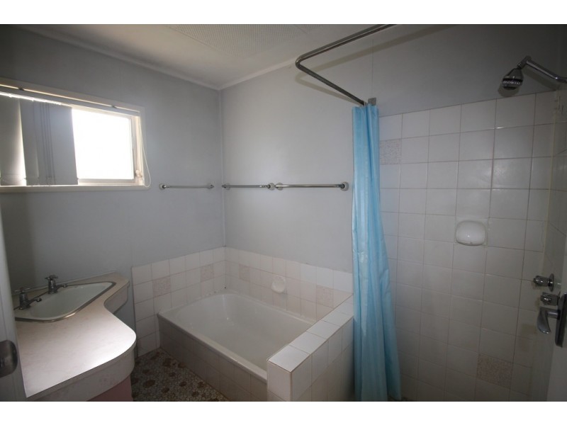 15 Peterglen Street, Wishart QLD 4122