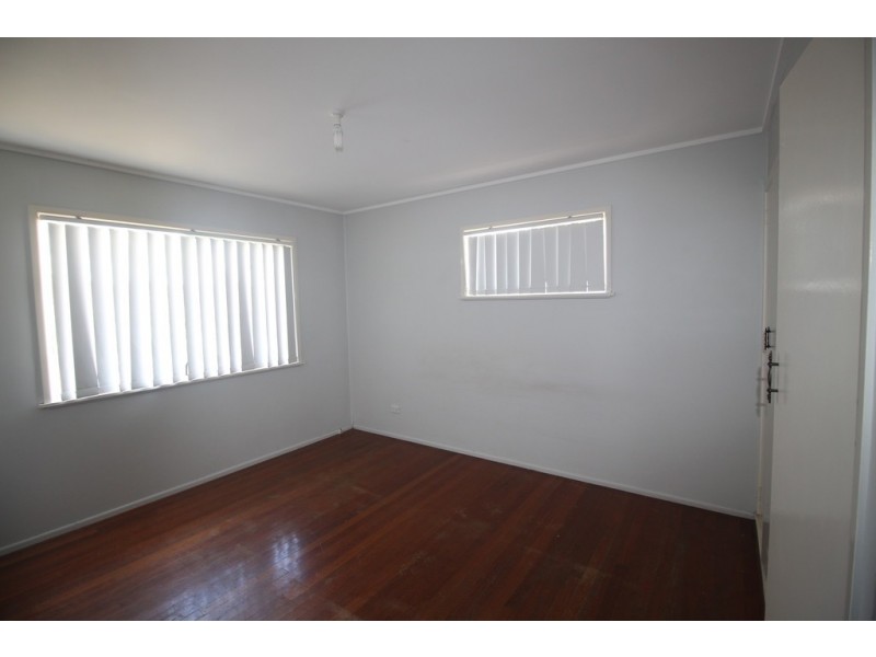 15 Peterglen Street, Wishart QLD 4122