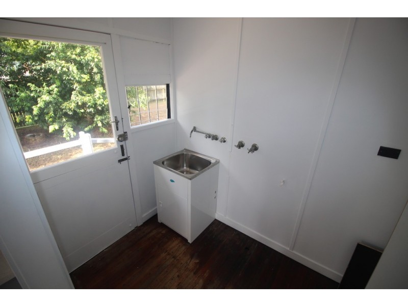 3 Lawson Street, Woodridge QLD 4114