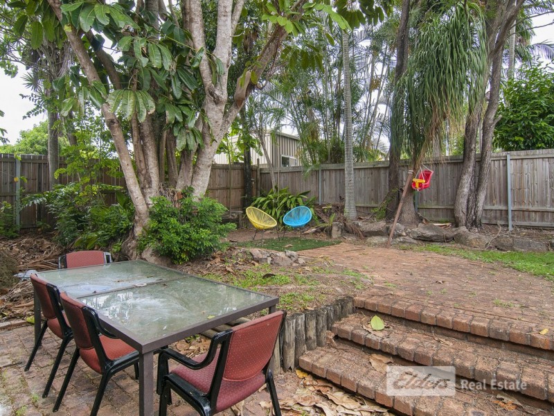 13 Briggs Road, Springwood QLD 4127