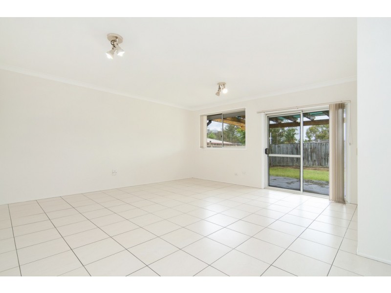 4 LERU STREET, Mansfield QLD 4122