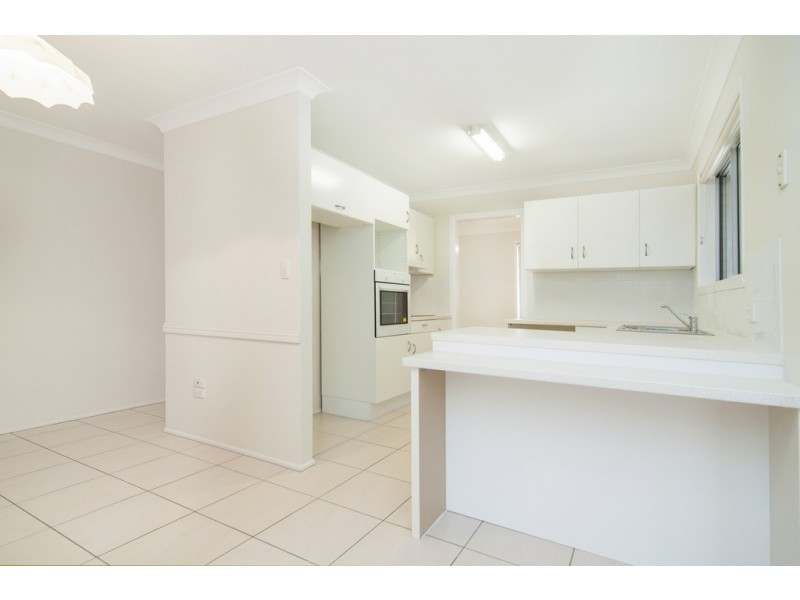 4 LERU STREET, Mansfield QLD 4122